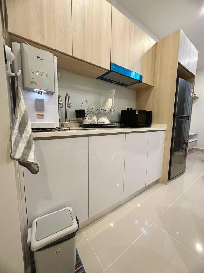 Sunset Seaview Studio Apartment At Kota Kinabalu City Centre Extérieur photo